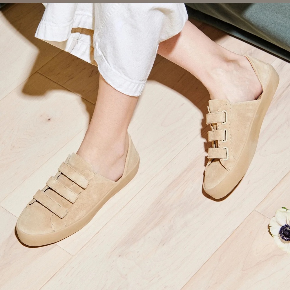 Freda Salvador Libby D’Orsay sneaker